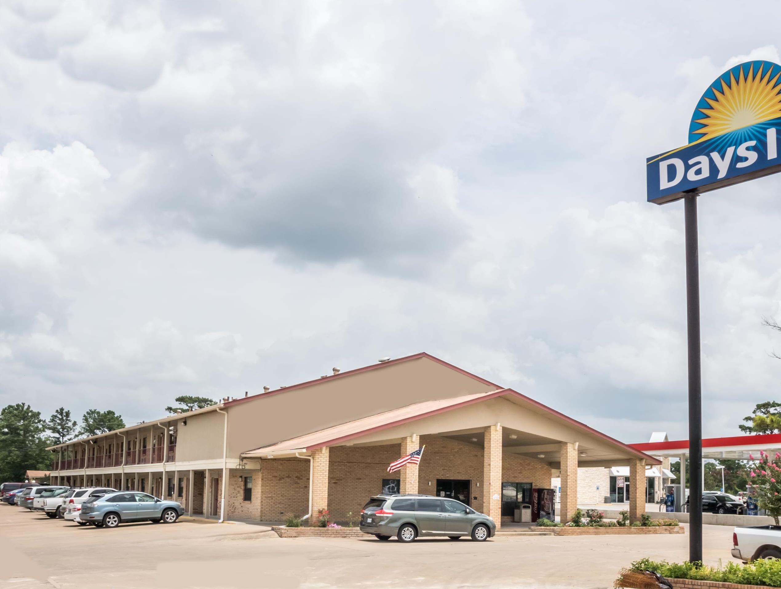 Days Inn By Wyndham Bastrop Bagian luar foto
